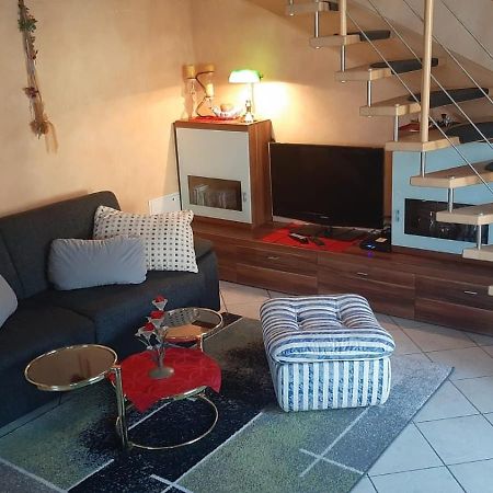 Ferienwohnung Regina Sankt Peter-Freienstein 外观 照片