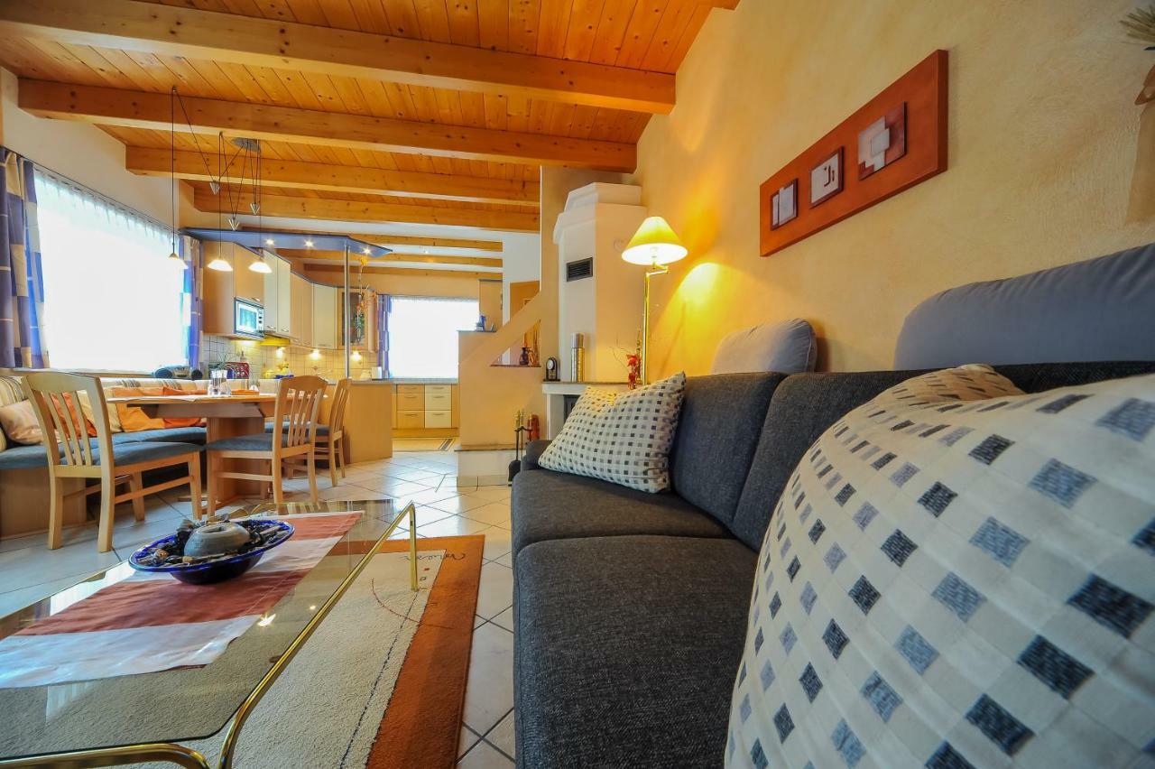 Ferienwohnung Regina Sankt Peter-Freienstein 外观 照片